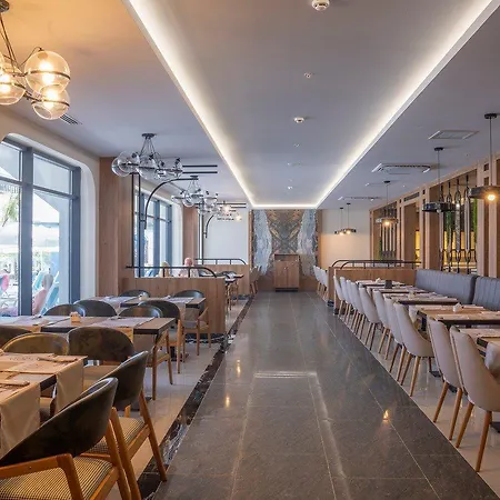 Hotel Armella Hill 5*